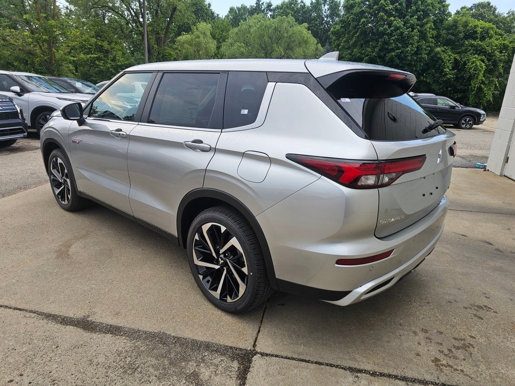 2025 Mitsubishi Outlander PHEV SE