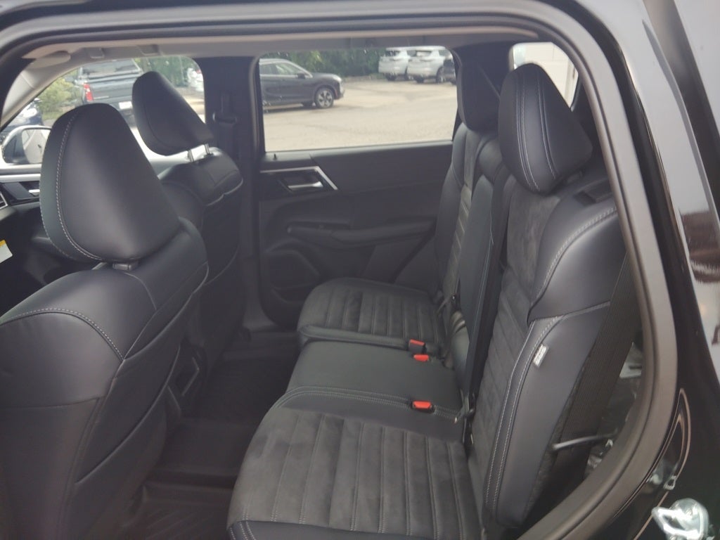 2025 Mitsubishi Outlander PHEV SE