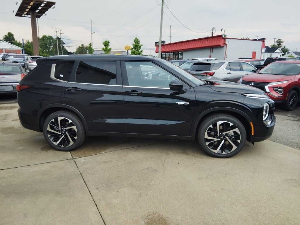 2025 Mitsubishi Outlander PHEV SE