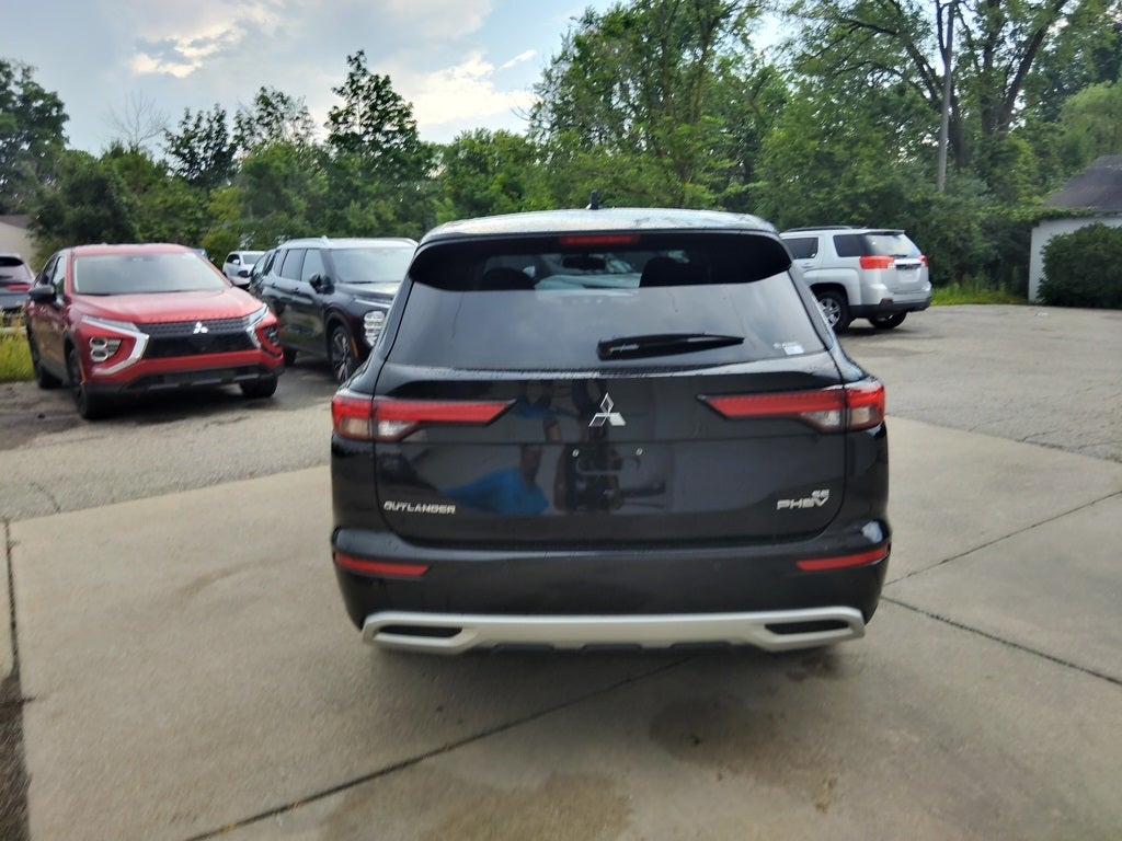 2025 Mitsubishi Outlander PHEV SE