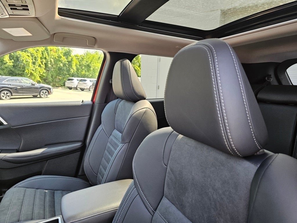 2025 Mitsubishi Outlander PHEV SE