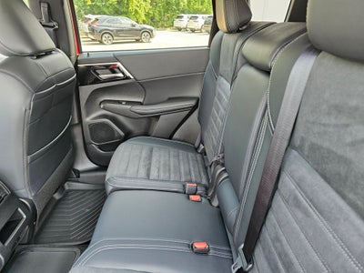 2025 Mitsubishi Outlander PHEV SE