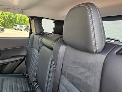 2025 Mitsubishi Outlander PHEV SE