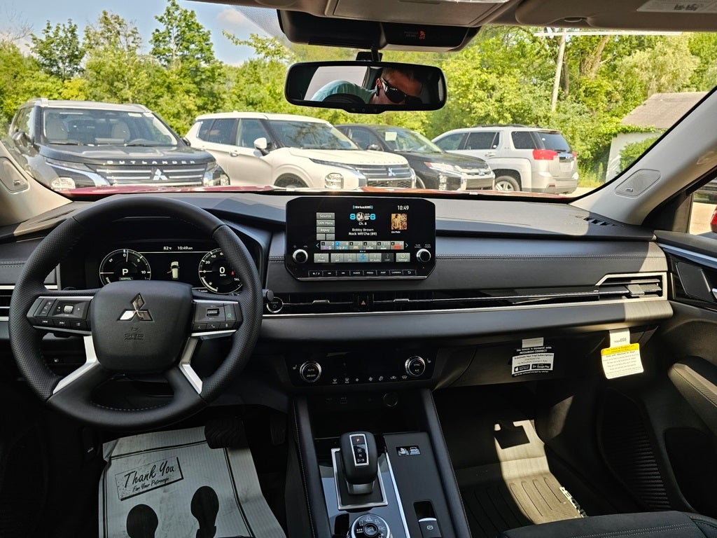 2025 Mitsubishi Outlander PHEV SE