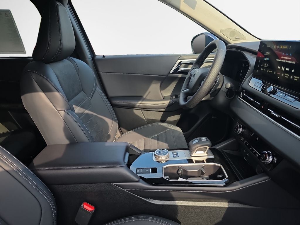 2026 Mitsubishi Outlander PHEV SE