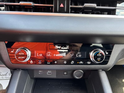 2025 Mitsubishi Outlander PHEV SEL