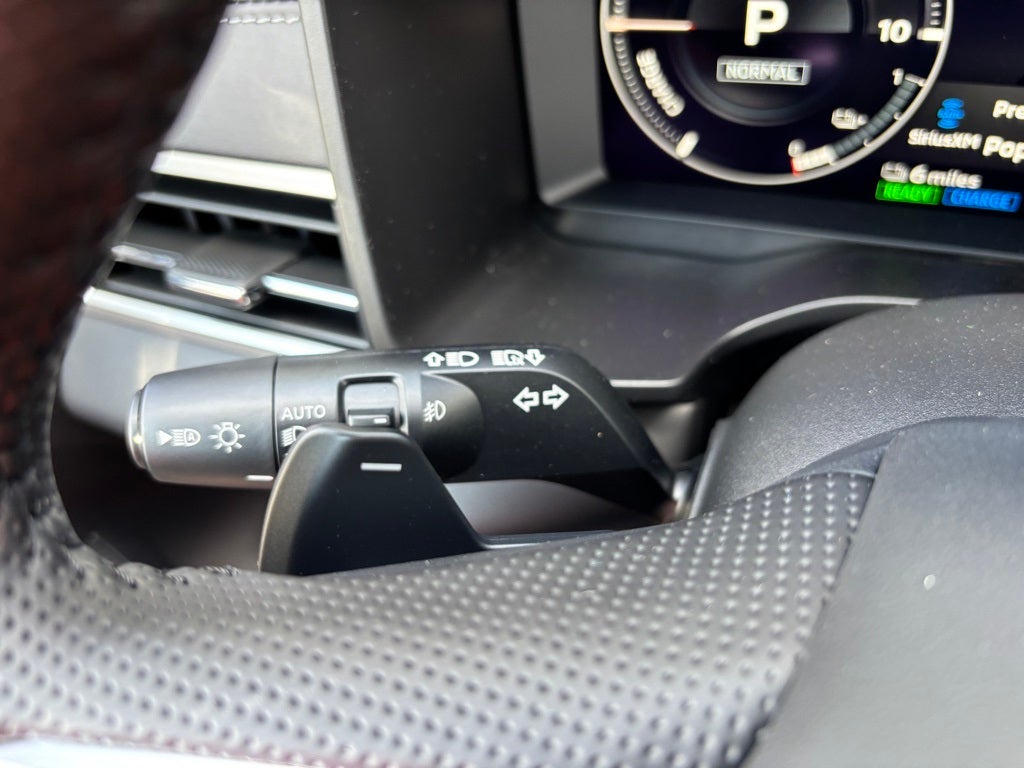 2025 Mitsubishi Outlander PHEV SEL