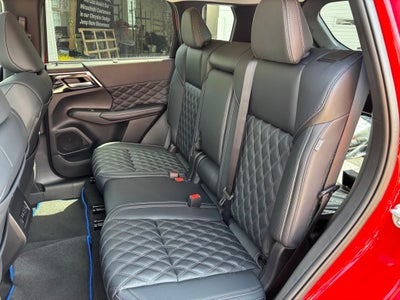 2025 Mitsubishi Outlander PHEV SEL