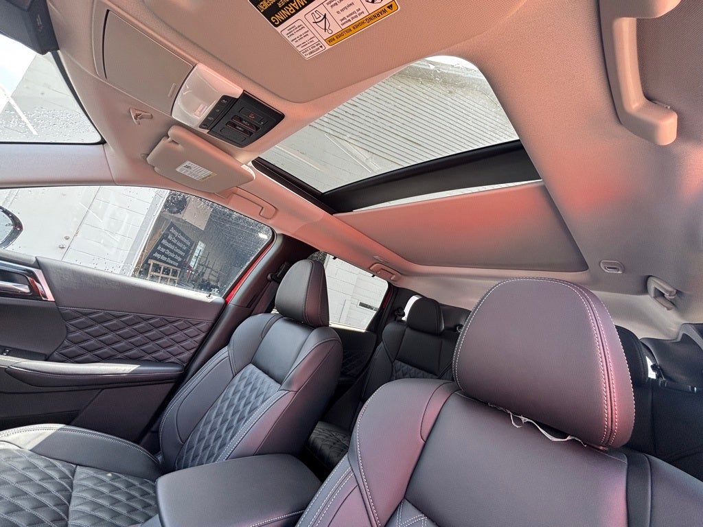 2025 Mitsubishi Outlander PHEV SEL