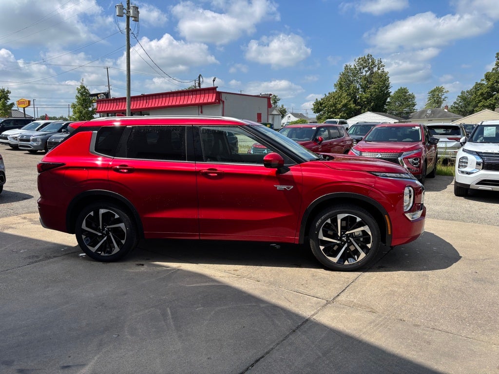 2025 Mitsubishi Outlander PHEV SEL