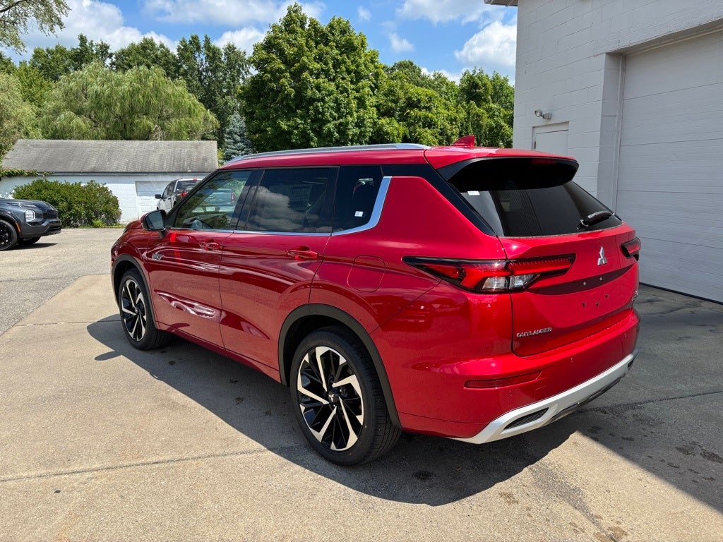 2025 Mitsubishi Outlander PHEV SEL