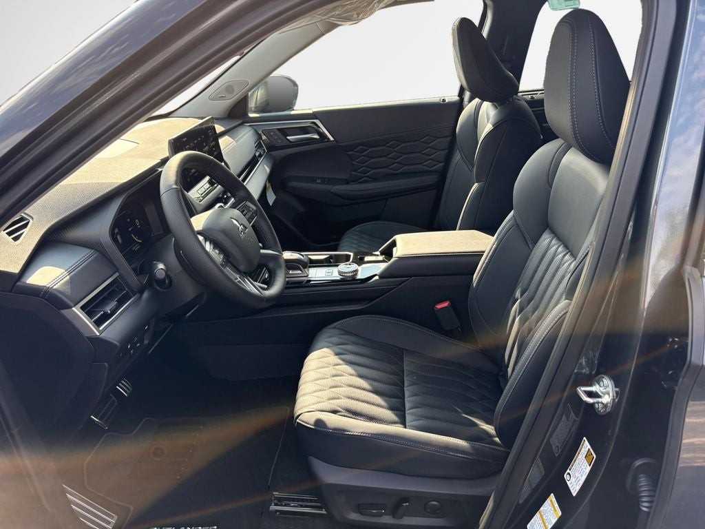 2026 Mitsubishi Outlander PHEV SEL