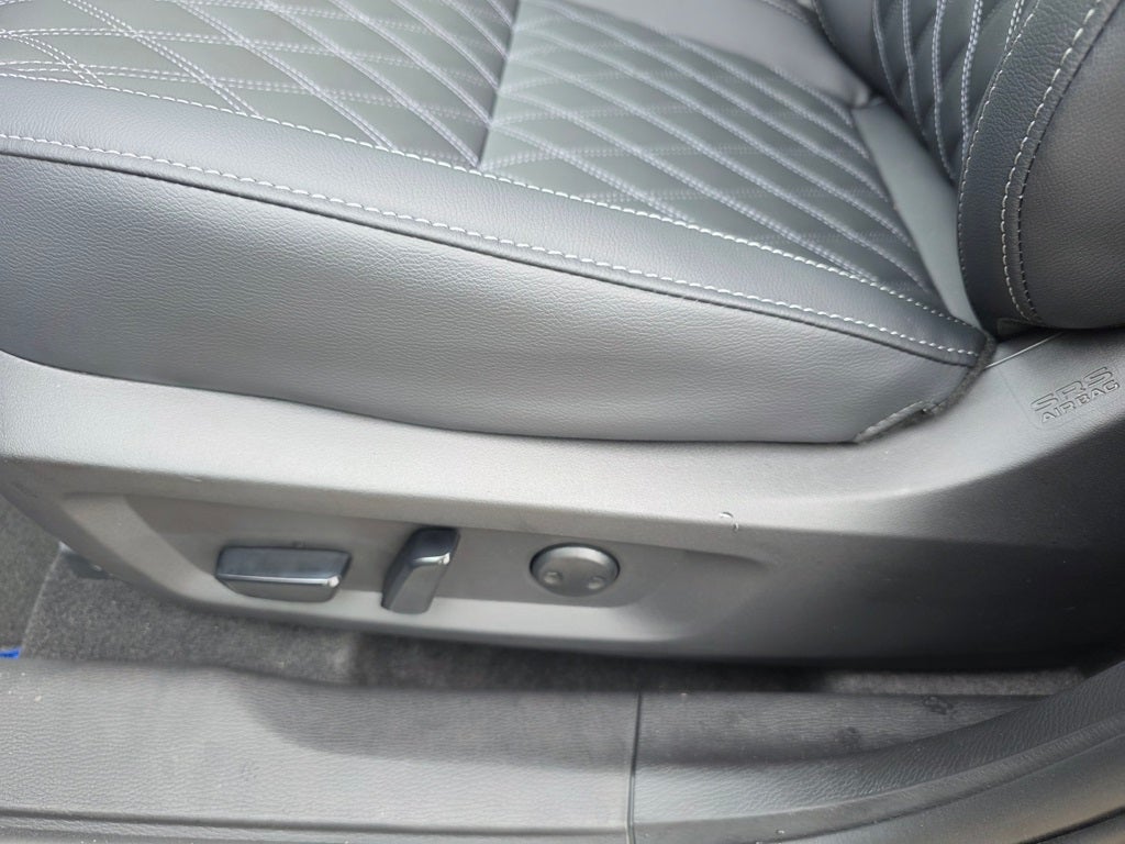 2025 Mitsubishi Outlander PHEV SEL