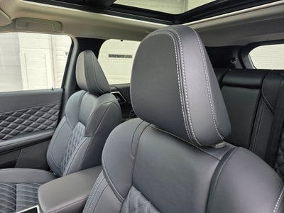 2025 Mitsubishi Outlander PHEV SEL
