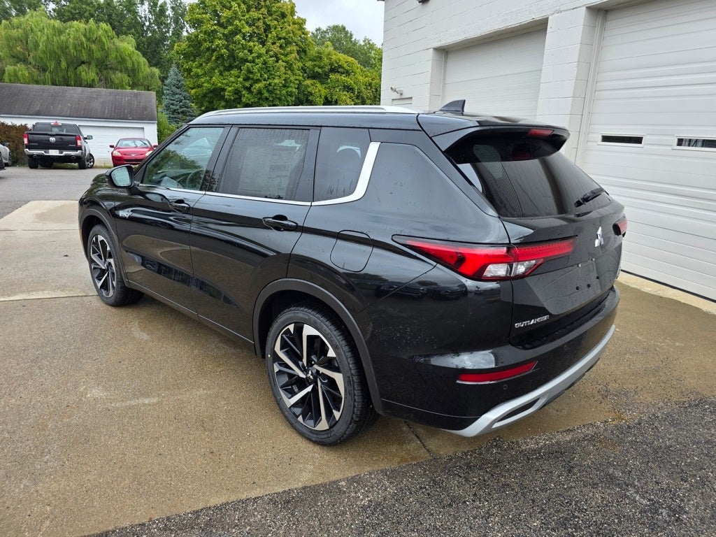 2025 Mitsubishi Outlander PHEV SEL
