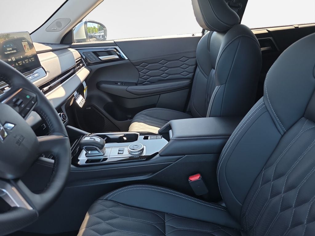 2026 Mitsubishi Outlander PHEV SEL