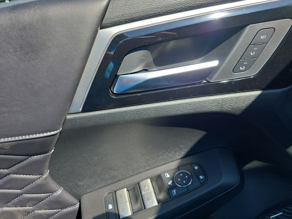 2026 Mitsubishi Outlander PHEV SEL